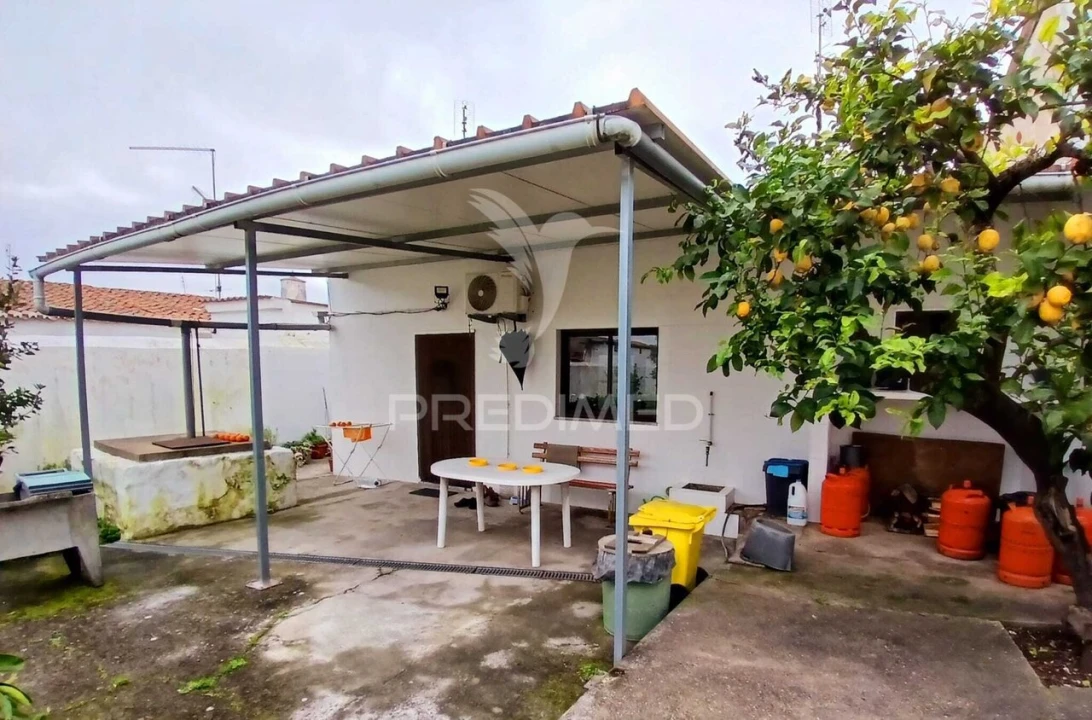 Moradia T4 para Venda em Baleizão Foto 3