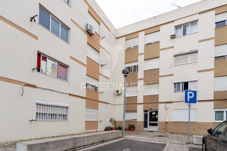 Apartamento T2 para Venda em Vila Franca de Xira Foto 20