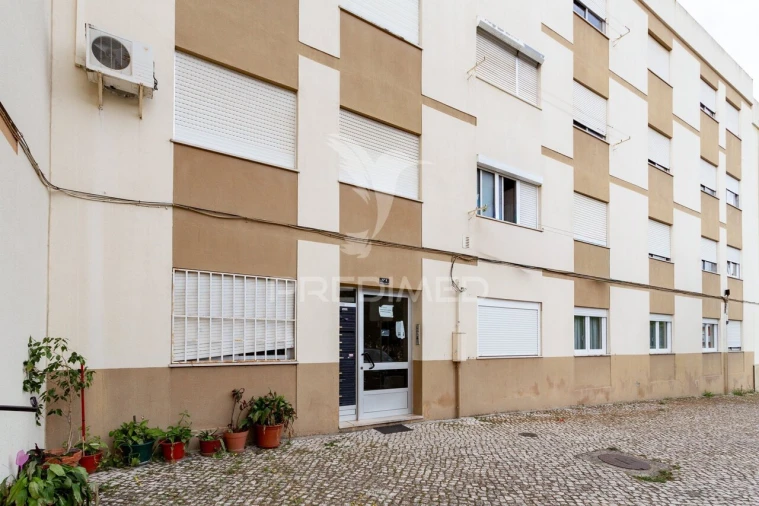 Apartamento T2 para Venda em Vila Franca de Xira Foto 19