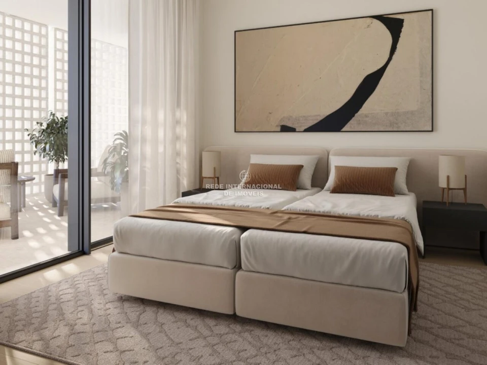 Apartamento T3 para Venda em Quarteira Foto 2
