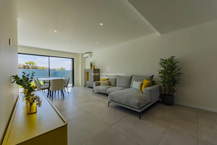 Apartamento T4 para Venda em Montenegro Foto 32