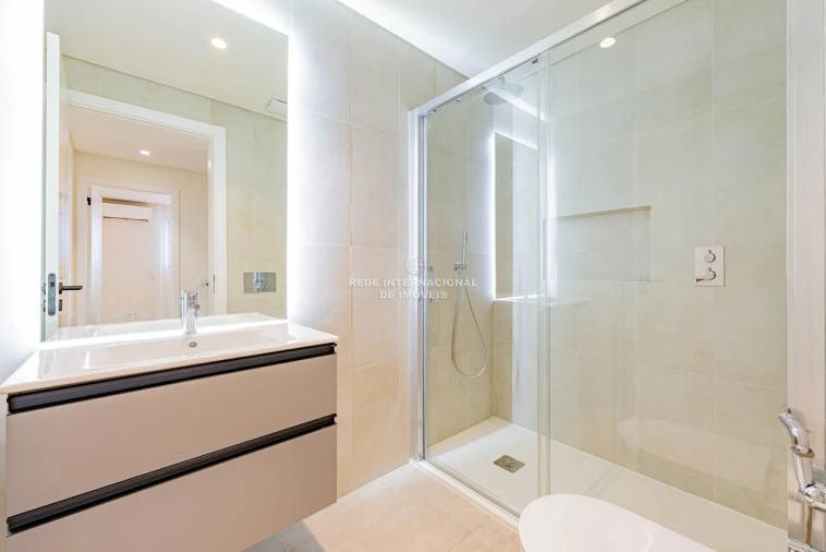 Apartamento T4 para Venda em Montenegro Foto 30