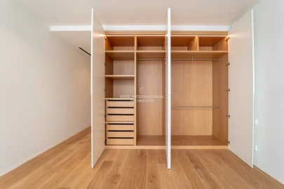 Apartamento T4 para Venda em Aldoar, Foz do Douro e Nevogilde