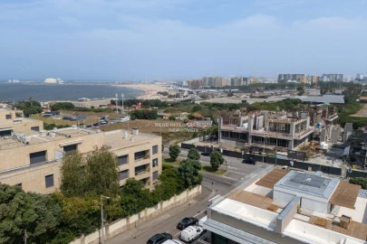 Apartamento T4 para Venda em Aldoar, Foz do Douro e Nevogilde