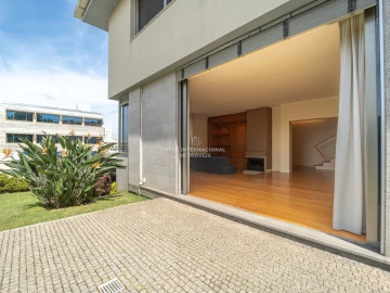 Moradia T4 para Venda em Aldoar, Foz do Douro e Nevogilde