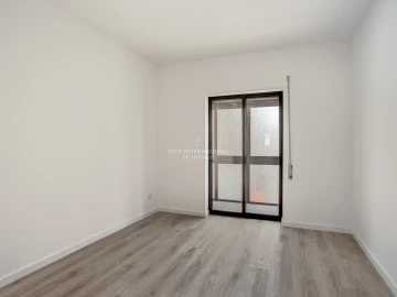 Apartamento T2 para Venda em Alto do Seixalinho, Santo André e Verderena