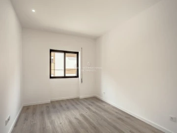 Apartamento T2 para Venda em Alto do Seixalinho, Santo André e Verderena
