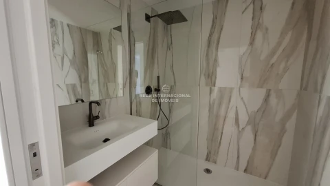Apartamento T2 para Venda em Santa Marinha e São Pedro da Afurada