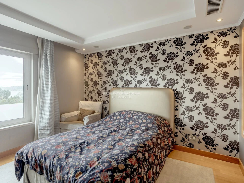 Apartamento T4 para Venda em Algés, Linda-A-Velha e Cruz Quebrada-Dafundo Foto 2