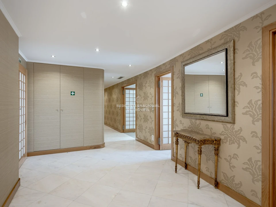 Apartamento T4 para Venda em Algés, Linda-A-Velha e Cruz Quebrada-Dafundo Foto 18