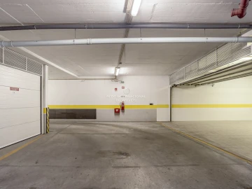 Apartamento T4 para Venda em Algés, Linda-A-Velha e Cruz Quebrada-Dafundo