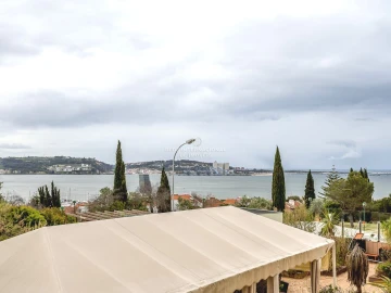Apartamento T4 para Venda em Algés, Linda-A-Velha e Cruz Quebrada-Dafundo