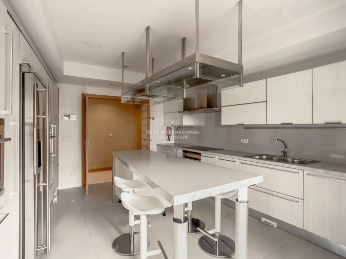 Apartamento T4 para Venda em Algés, Linda-A-Velha e Cruz Quebrada-Dafundo Foto 27