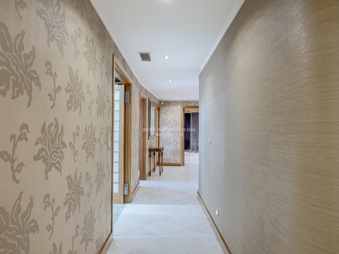 Apartamento T4 para Venda em Algés, Linda-A-Velha e Cruz Quebrada-Dafundo Foto 7