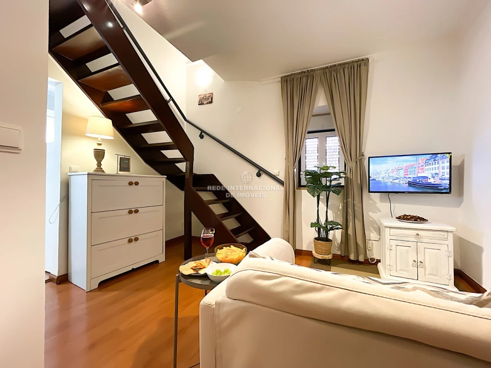 Apartamento T3 para Venda em Ajuda Foto 1