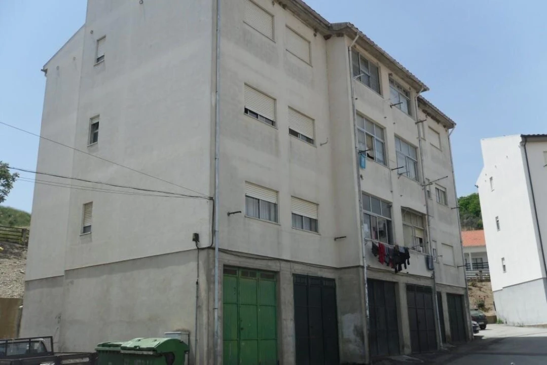 Apartamento T3 para Venda em São João da Pesqueira e Várzea de Trevões Foto 1