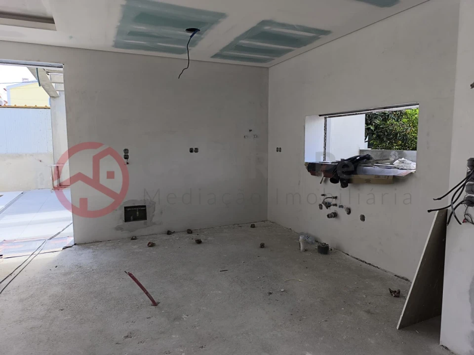 Moradia T3 para Venda em Fernao Ferro Foto 10