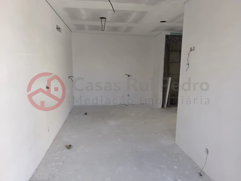 Moradia T3 para Venda em Fernao Ferro Foto 30