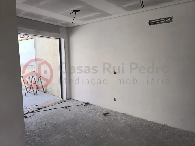 Moradia T3 para Venda em Fernao Ferro Foto 29
