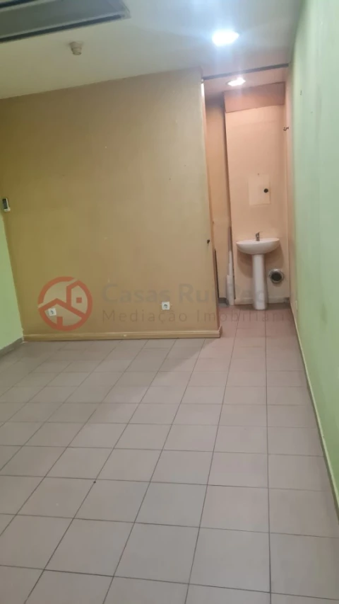 Loja para Venda em Laranjeiro e Feijó