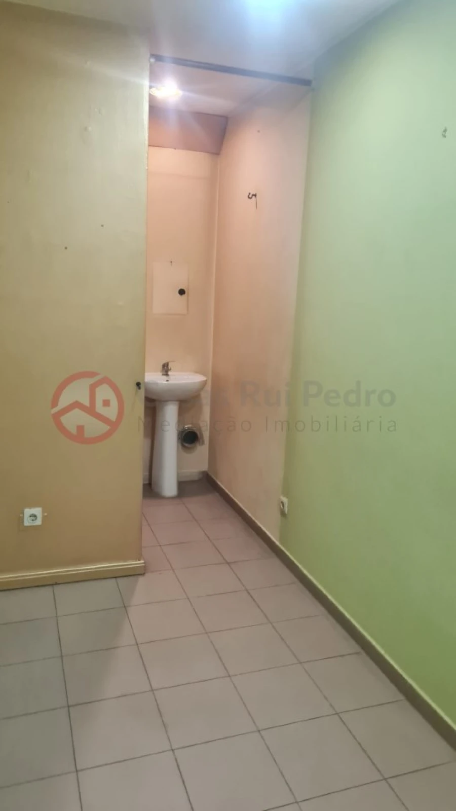 Loja para Venda em Laranjeiro e Feijó Foto 9