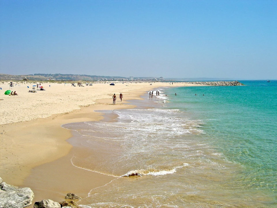 Apartamento T2 para Venda em Charneca de Caparica e Sobreda Foto 12