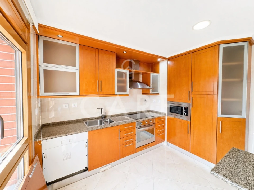 Apartamento T3 para Venda em Odivelas Foto 9
