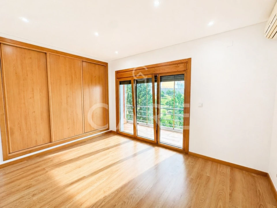 Apartamento T3 para Venda em Odivelas Foto 14
