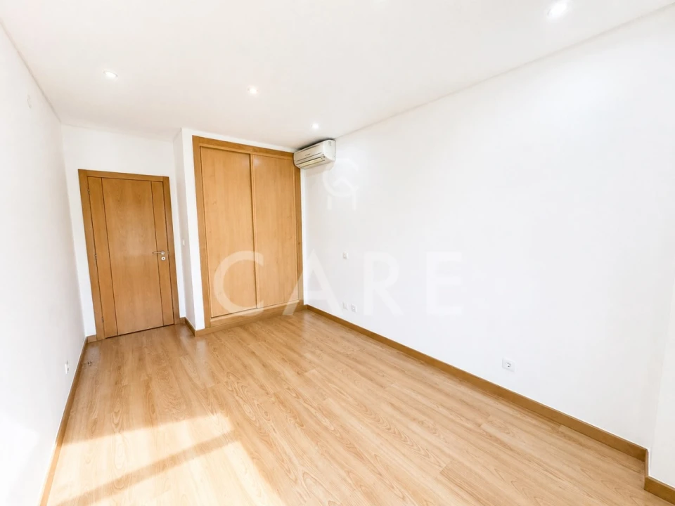 Apartamento T3 para Venda em Odivelas Foto 28