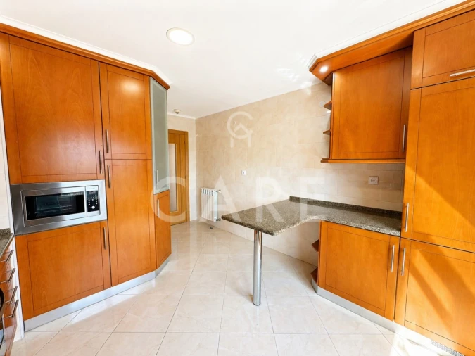 Apartamento T3 para Venda em Odivelas Foto 6
