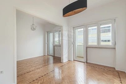Apartamento T2 para Venda em Venteira