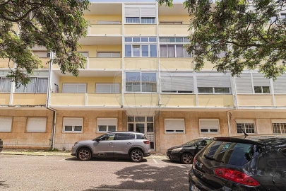 Apartamento T2 para Venda em Venteira