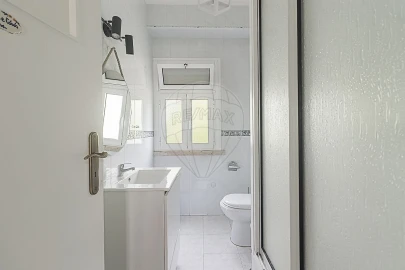 Apartamento T2 para Venda em Venteira