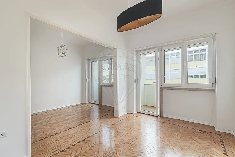 Apartamento T2 para Venda em Venteira Foto 7