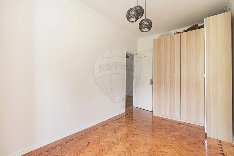 Apartamento T2 para Venda em Venteira Foto 17