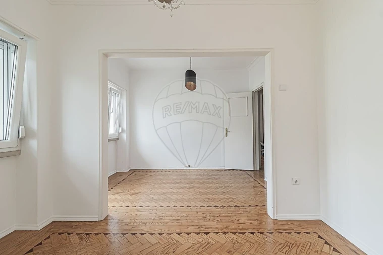 Apartamento T2 para Venda em Venteira Foto 5