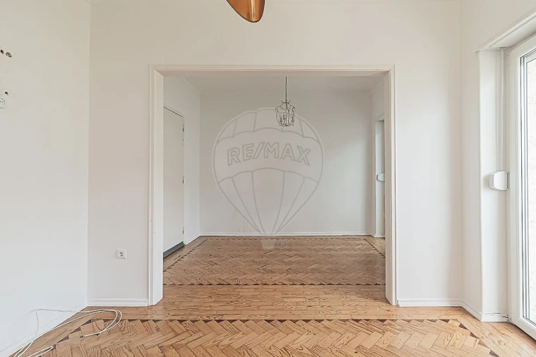 Apartamento T2 para Venda em Venteira Foto 4