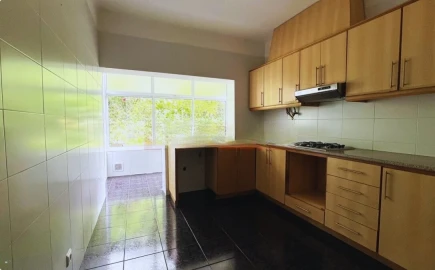 Apartamento T2 para Venda em Sé Nova, Santa Cruz, Almedina e São Bartolomeu