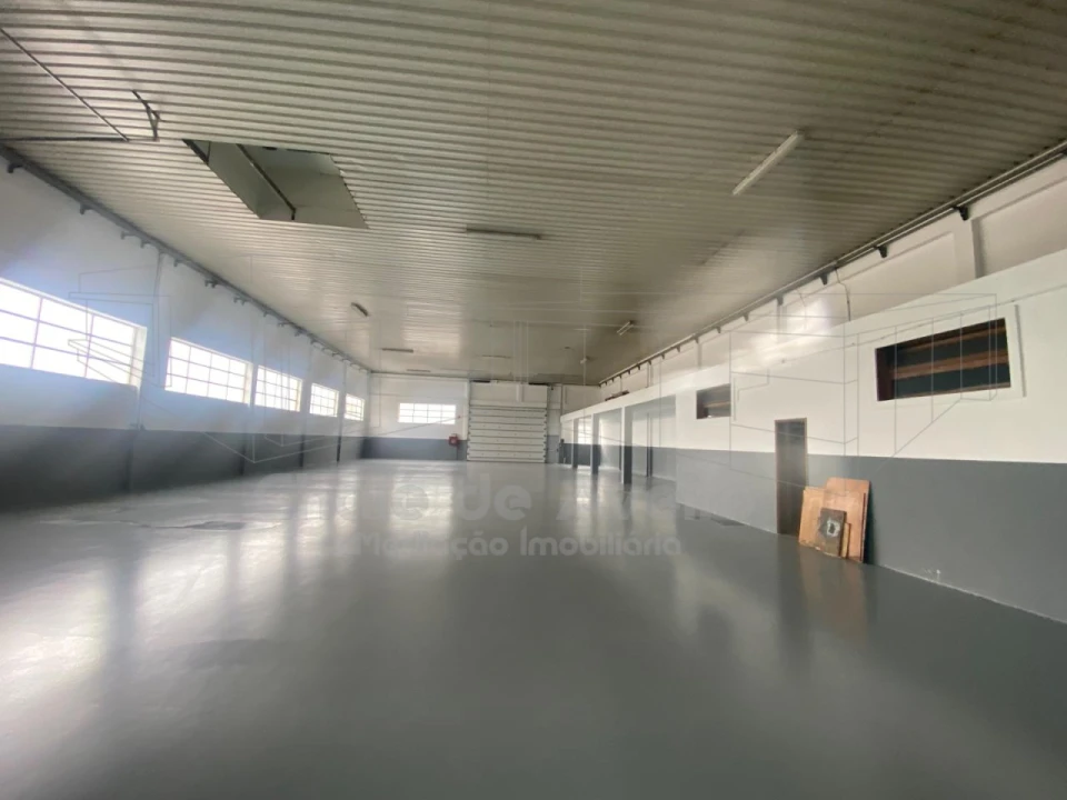 Armazém para Arrendamento em Esgueira Foto 2