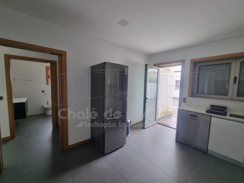 Moradia T4 para Venda em Albergaria-A-Velha e Valmaior Foto 6