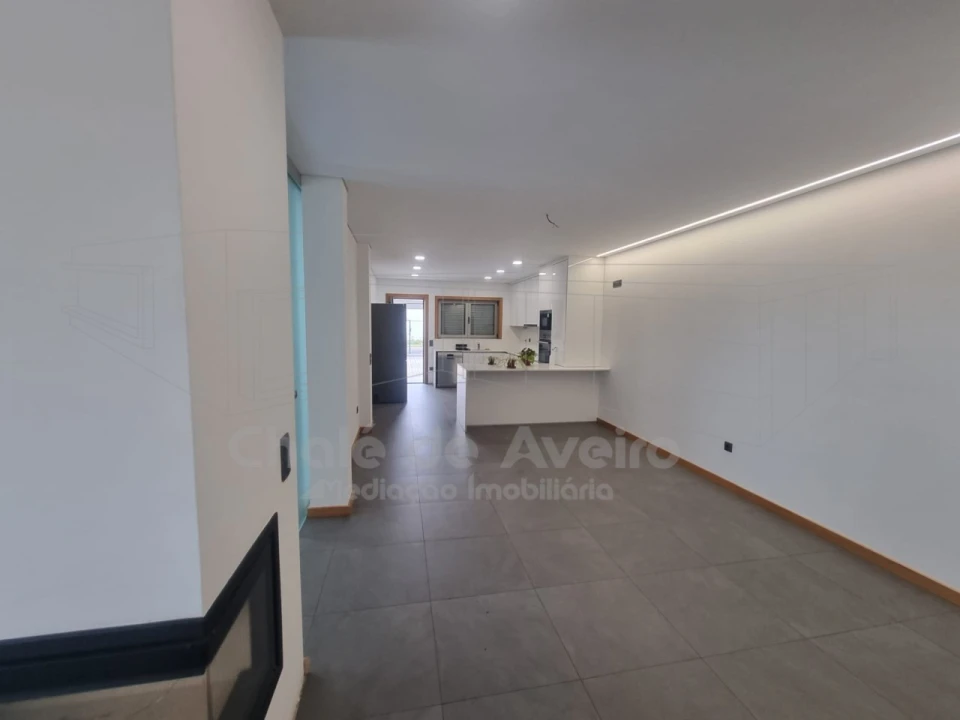 Moradia T4 para Venda em Albergaria-A-Velha e Valmaior Foto 7