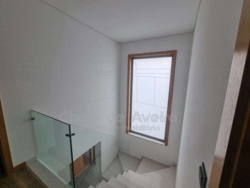 Moradia T4 para Venda em Albergaria-A-Velha e Valmaior Foto 12