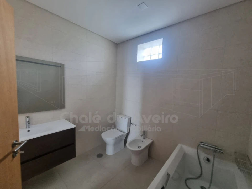 Moradia T4 para Venda em Albergaria-A-Velha e Valmaior Foto 19