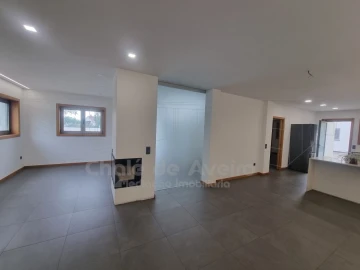 Moradia T4 para Venda em Albergaria-A-Velha e Valmaior