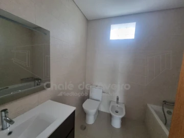 Moradia T4 para Venda em Albergaria-A-Velha e Valmaior