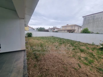 Moradia T4 para Venda em Albergaria-A-Velha e Valmaior