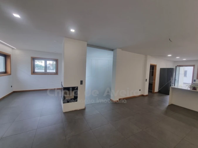 Moradia T4 para Venda em Albergaria-A-Velha e Valmaior Foto 3