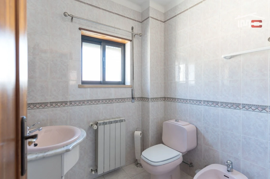 Apartamento T3 para Arrendamento em Fatima Foto 7