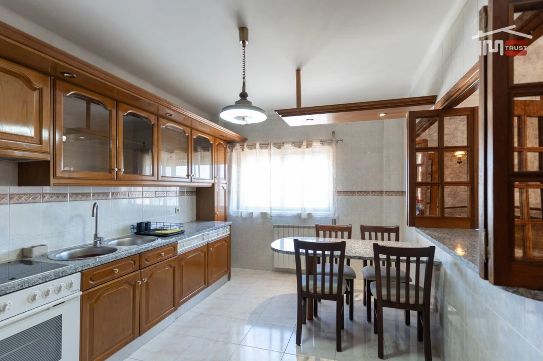 Apartamento T3 para Arrendamento em Fatima Foto 11