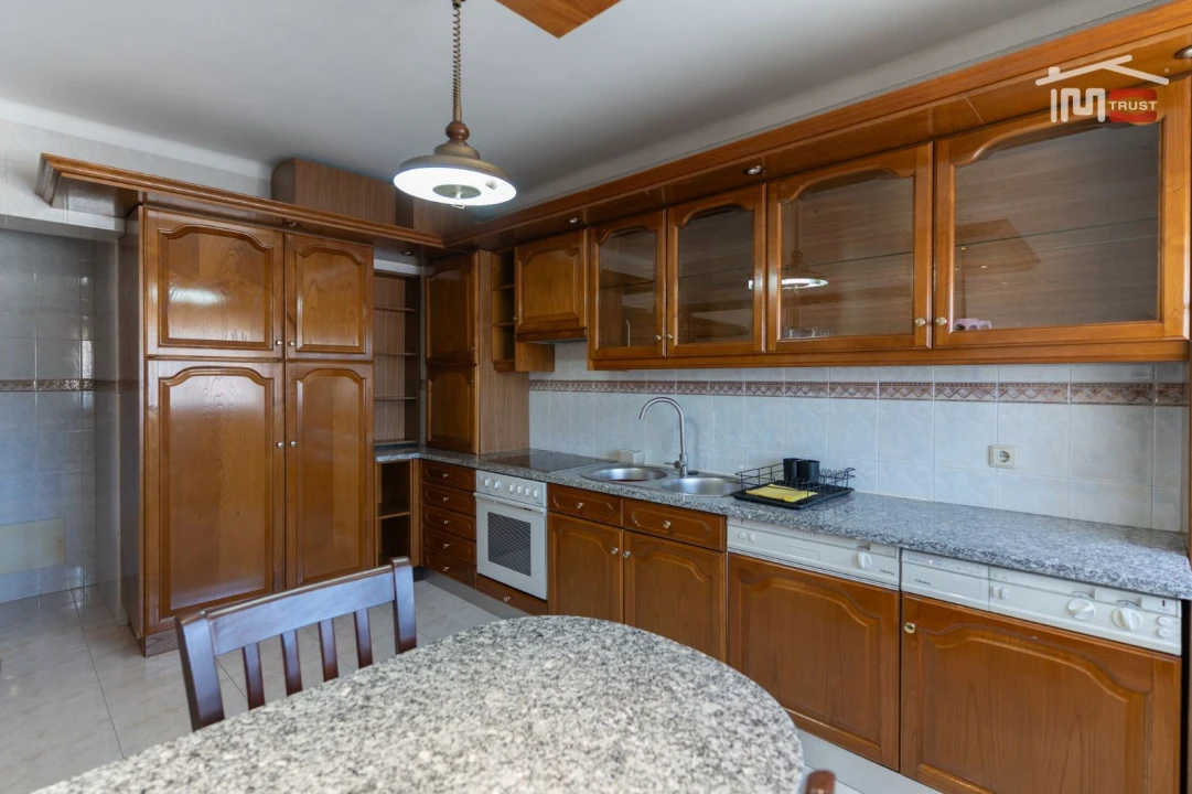 Apartamento T3 para Arrendamento em Fatima Foto 12